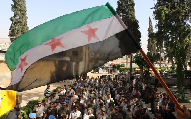 Terörden arındırılan Afrin'de Suriyeli polisler görev başında